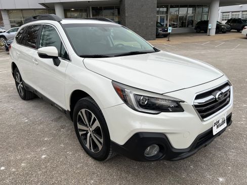 Used 2019 Subaru Outback 3.6R Limited image 1