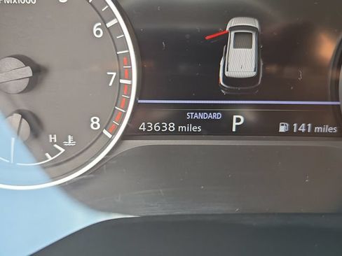Used 2025 Nissan Pathfinder SV FWD image 30