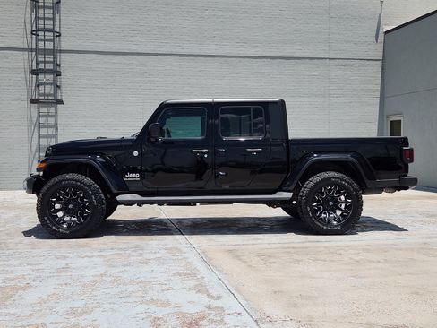 Used 2020 Jeep Gladiator Overland AWD/4WD image 5