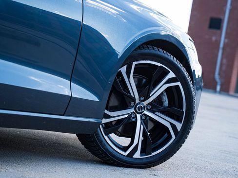 Certified 2024 Volvo S60 B5 Plus AWD/4WD image 7