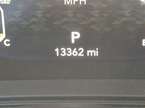 Used 2024 Jeep Wrangler Unlimited Sahara w/ Technology Group image 20