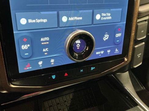 Used 2023 Ford F150 Lightning Lariat image 23