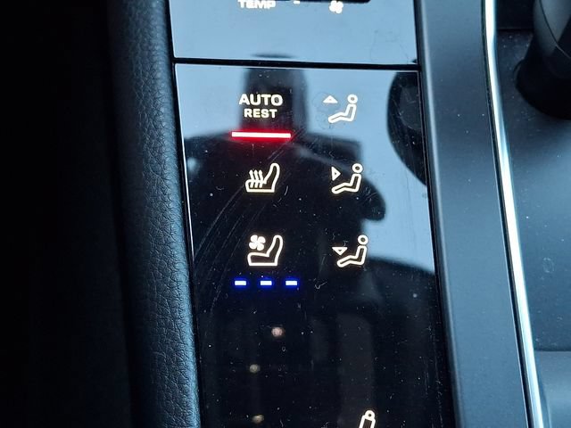 Certified 2024 Porsche Macan S AWD/4WD image 27