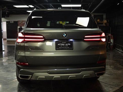Used 2024 BMW X5 xDrive40i w/ Premium Package AWD/4WD image 6