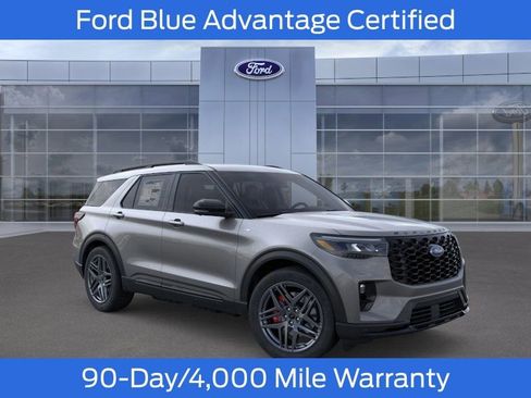 Used 2026 Ford Explorer ST-Line w/ ST-Line Street Pack AWD/4WD image 8