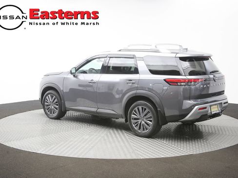 Used 2024 Nissan Pathfinder SL AWD/4WD image 63