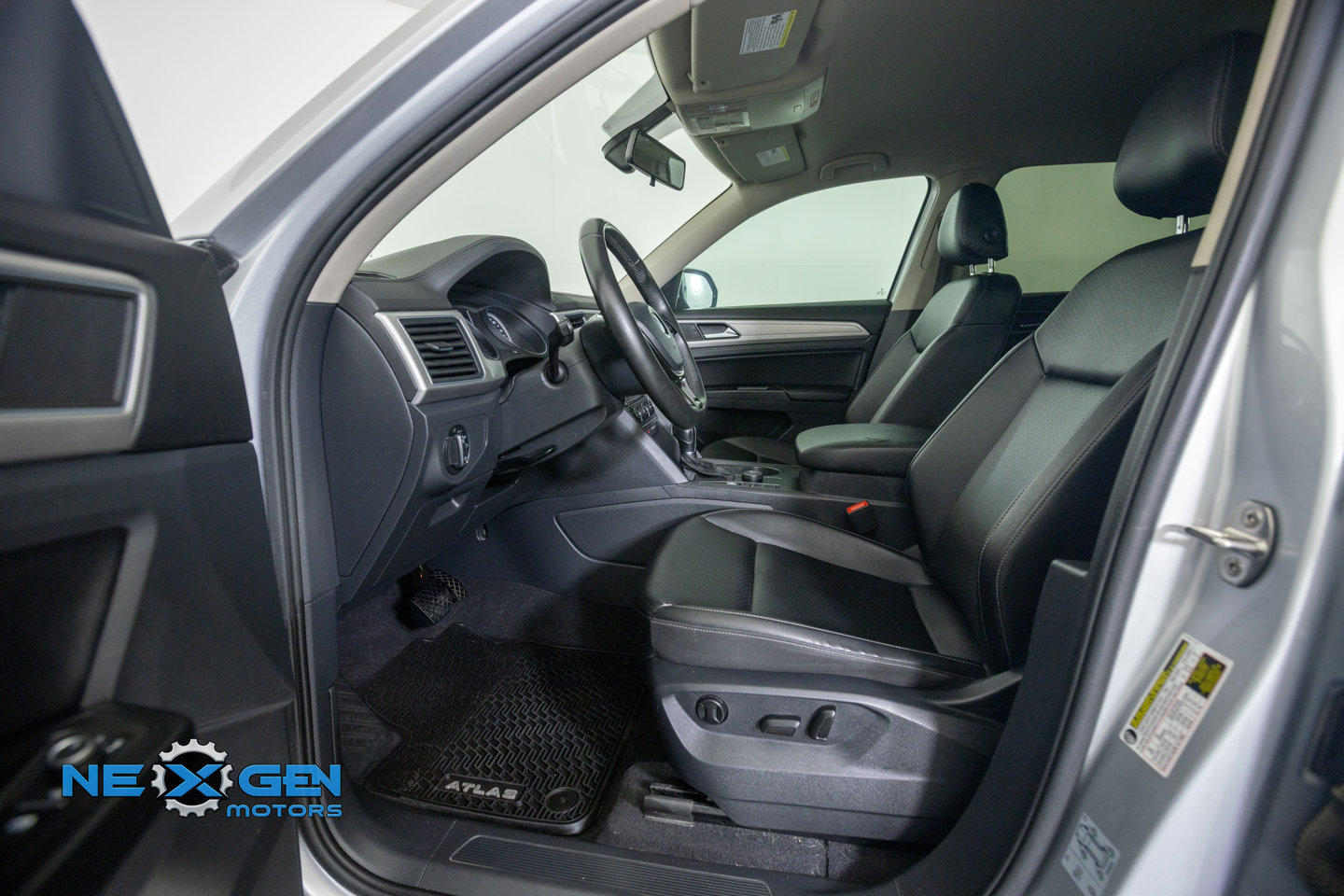 Used 2019 Volkswagen Atlas SE w/ Towing Package AWD/4WD image 12