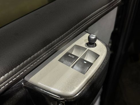 Used 2017 Chevrolet Express 2500 Extended RWD image 24