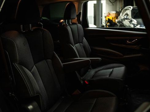 Used 2024 Subaru Ascent Premium w/ Convenience Package image 13