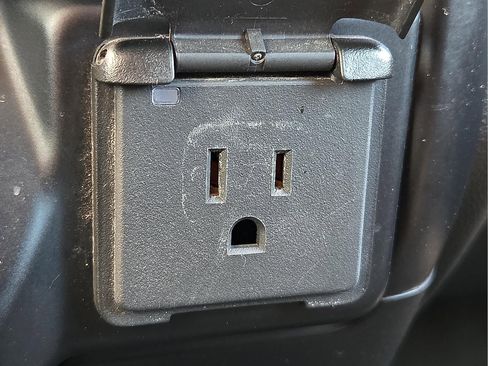 Used 2020 Chevrolet Silverado 3500 LTZ image 20