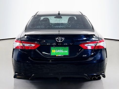 Used 2020 Toyota Camry SE image 8