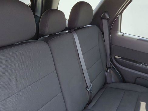 Used 2010 Ford Escape XLT FWD image 4