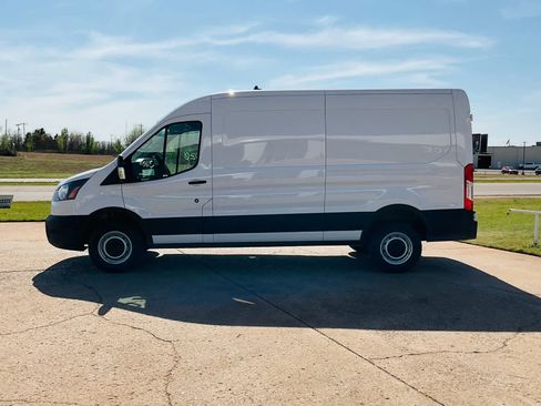 New 2025 Ford Transit 250 148 Medium Roof w/ Load Area Protection Package image 4