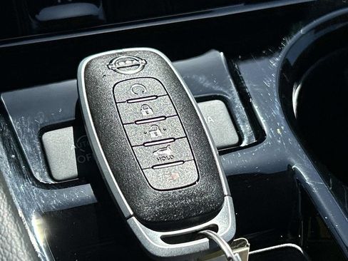 Certified 2025 Nissan Murano SV AWD/4WD image 34