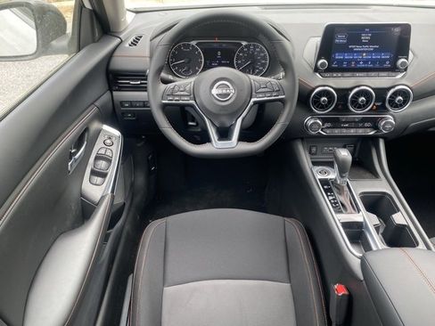 New 2025 Nissan Sentra SR w/ Midnight Edition image 34
