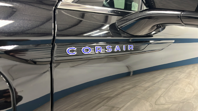Used 2025 Lincoln Corsair Grand Touring AWD/4WD image 40