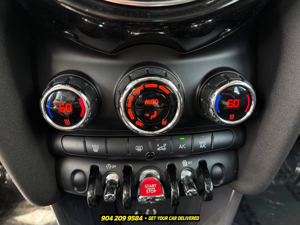 Used 2015 MINI Cooper 4-Door Hardtop FWD image 17