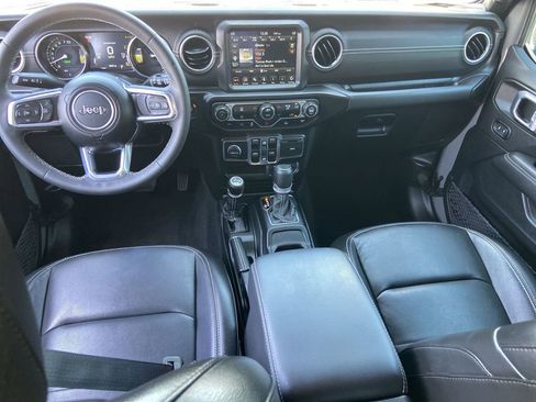 Used 2023 Jeep Wrangler Unlimited Sahara AWD/4WD image 16