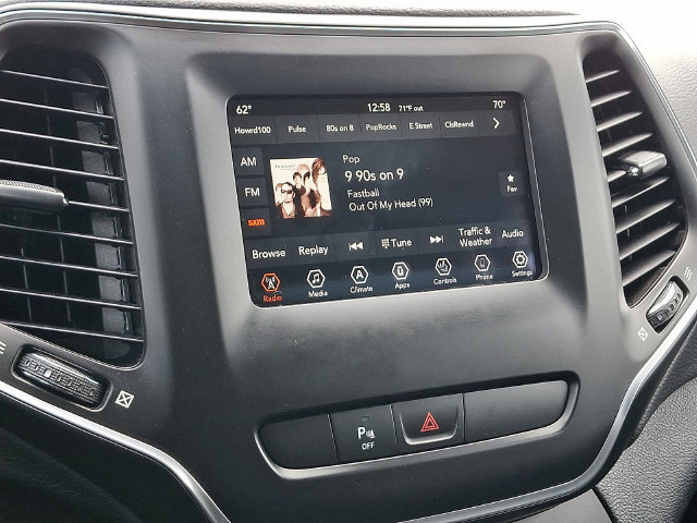 Used 2019 Jeep Cherokee Latitude Plus AWD/4WD image 19