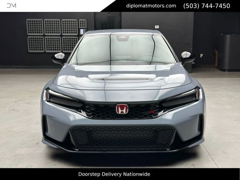 Used 2023 Honda Civic Type R image 10
