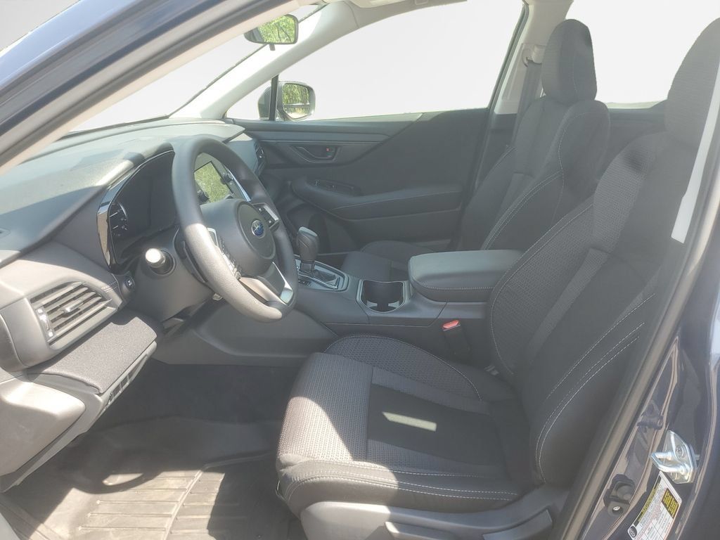 Used 2025 Subaru Outback AWD/4WD image 12