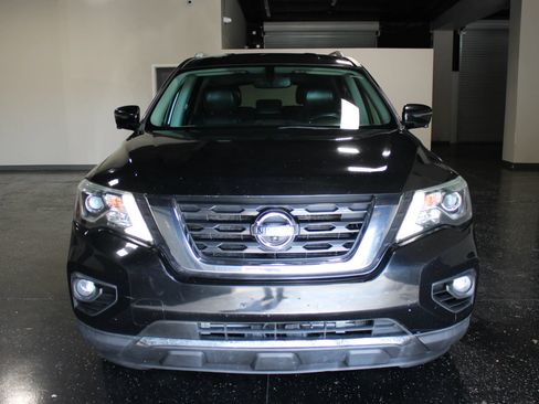 Used 2018 Nissan Pathfinder SL w/ Cargo Package FWD image 8