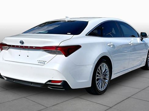 Used 2021 Toyota Avalon Limited w/ Advanced Safety Package FWD image 13