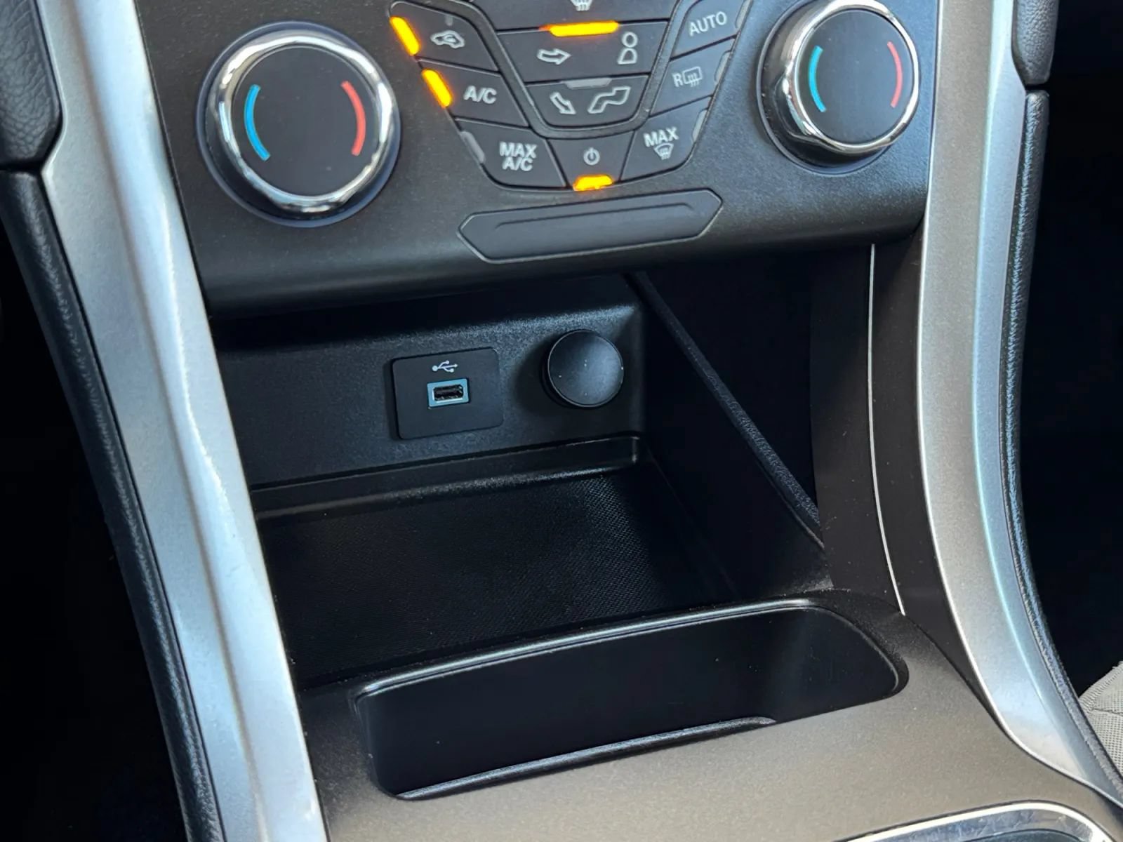 Used 2017 Ford Fusion S FWD image 26