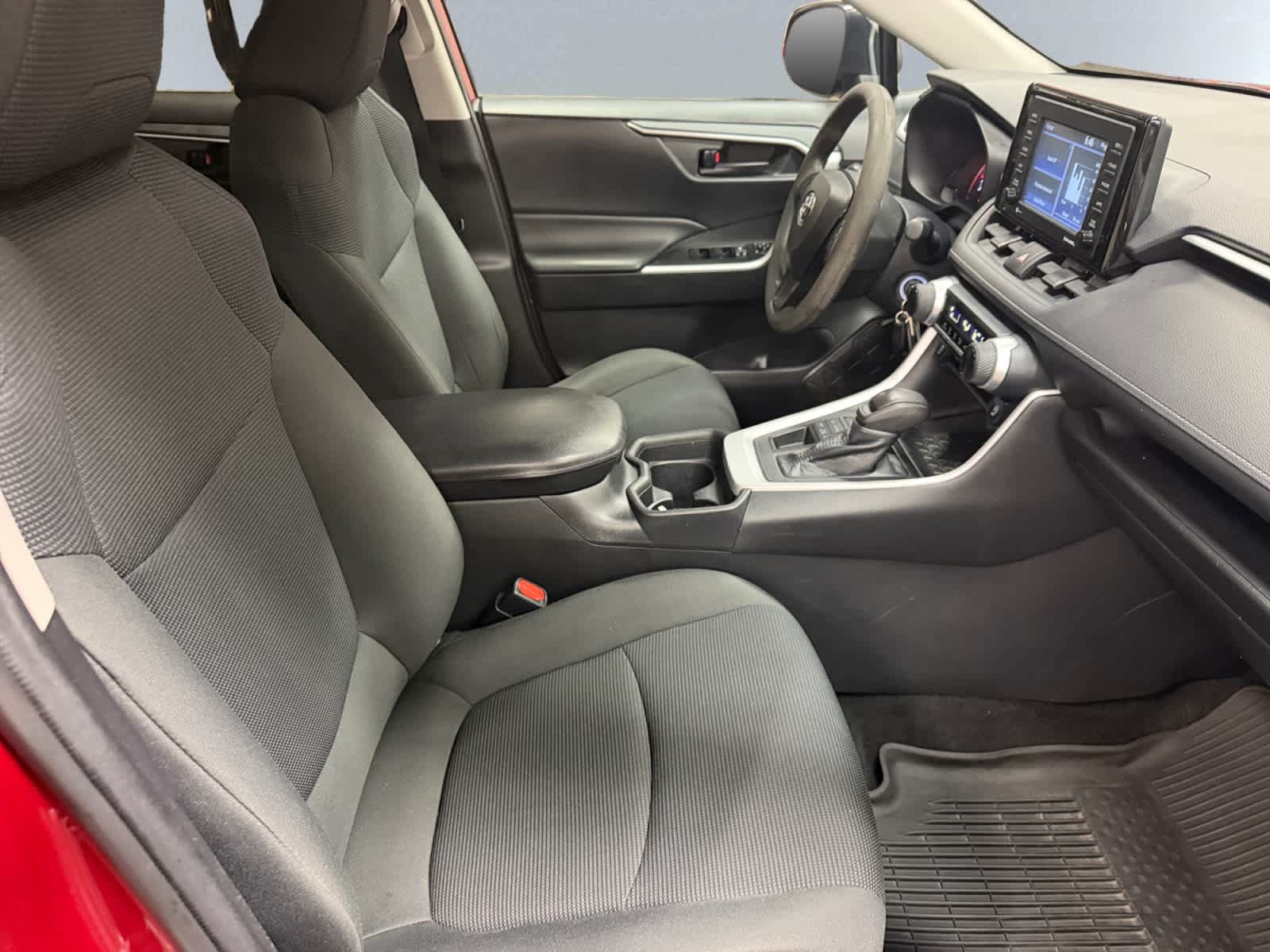 Used 2020 Toyota RAV4 LE w/ All Weather Liner Package AWD/4WD image 20
