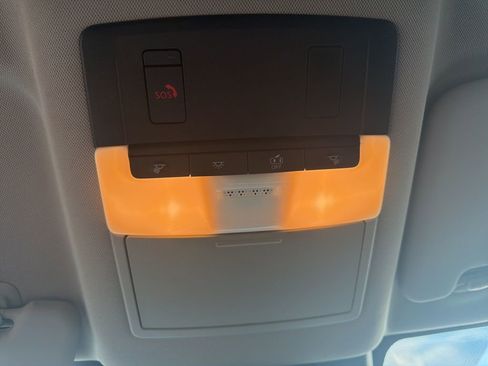 Used 2025 Nissan Rogue SV image 13