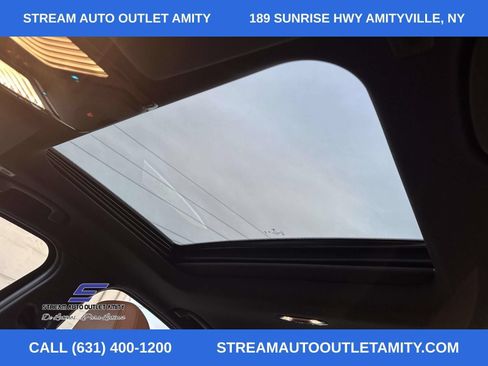 Used 2024 BMW 330i xDrive Sedan w/ Premium Package AWD/4WD image 24
