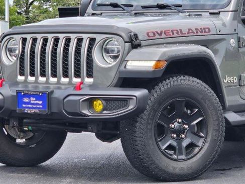 Used 2021 Jeep Gladiator Overland w/ Popular Equipment Package AWD/4WD image 2