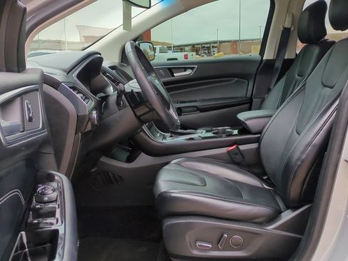 Used 2018 Ford Edge Titanium image 15
