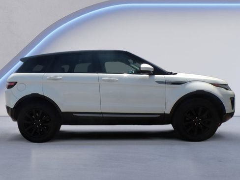 Used 2018 Land Rover Range Rover Evoque SE AWD/4WD image 4