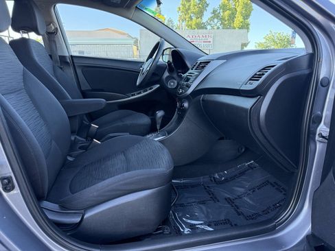 Used 2015 Hyundai Accent GS FWD image 12