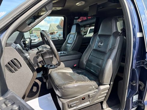 Used 2009 Ford F250 Harley-Davidson AWD/4WD image 2