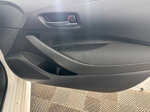 Used 2025 Toyota Corolla LE FWD image 24