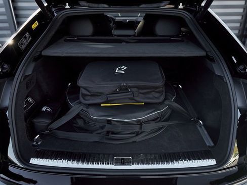 Used 2025 Lamborghini Urus SE image 18