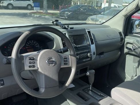 Used 2018 Nissan Frontier S RWD image 8