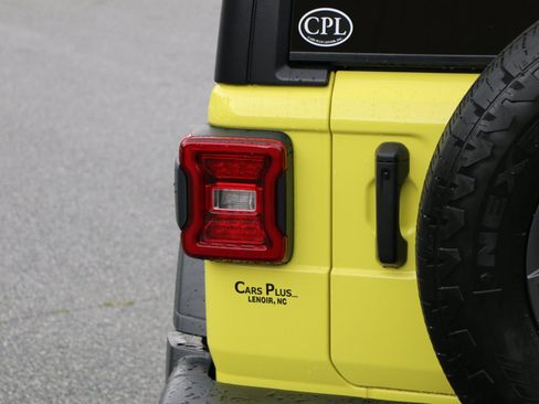 Used 2024 Jeep Wrangler Unlimited Sport AWD/4WD image 5