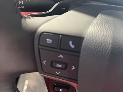 New 2025 Toyota Camry Hybrid image 36