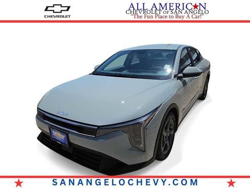 Used 2025 Kia K4 FWD image 1