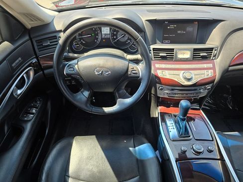 Used 2012 INFINITI M35 w/ Premium Pkg RWD image 2