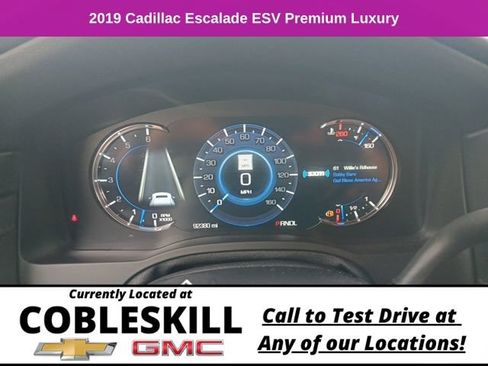 Used 2019 Cadillac Escalade ESV Premium Luxury AWD/4WD image 25