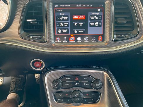 Used 2016 Dodge Challenger SRT Hellcat image 27