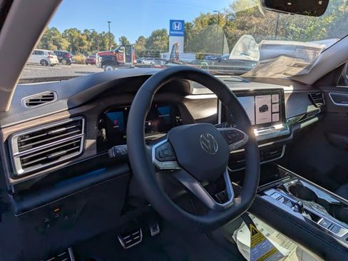 New 2026 Volkswagen Atlas SEL Premium R-Line image 12