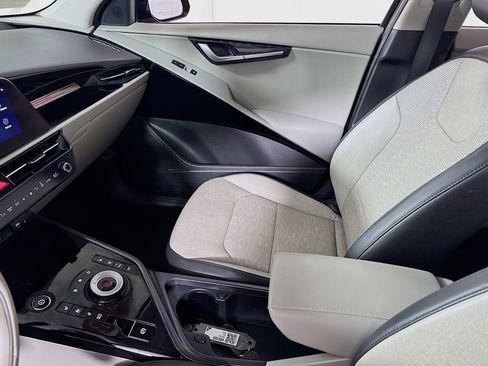 Used 2023 Kia Niro Wave w/ Wave Preserve Package image 26
