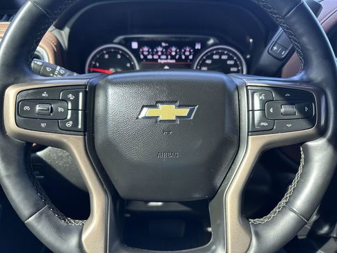 Used 2023 Chevrolet Silverado 2500 High Country w/ Technology Package image 21