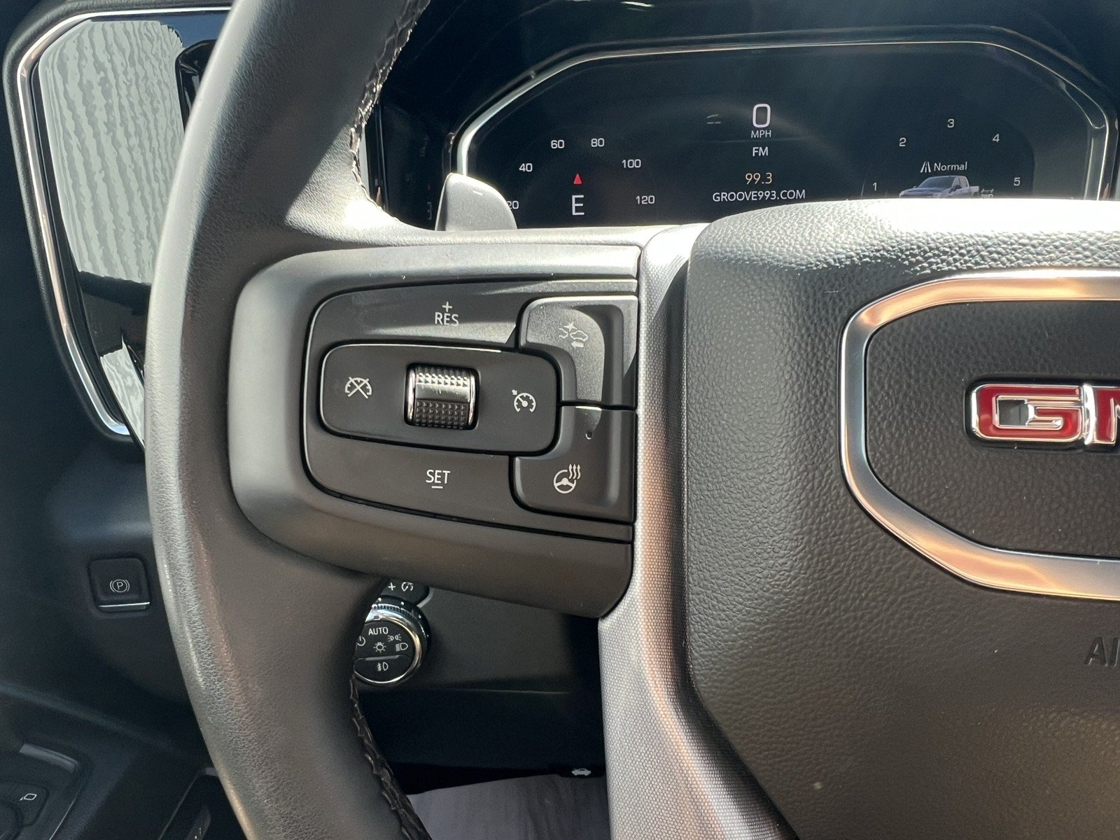 Used 2024 GMC Sierra 1500 SLT w/ SLT Premium Plus Package AWD/4WD image 26