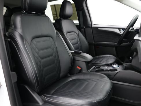 Used 2023 Ford Escape SE w/ PHEV Premium Package FWD image 43